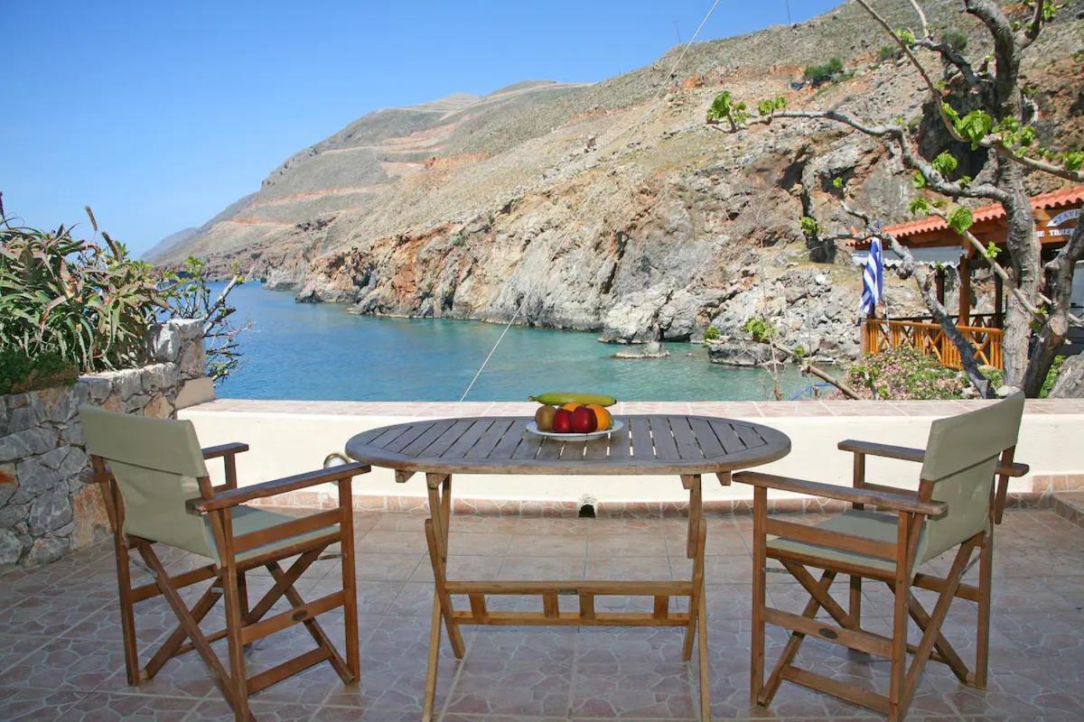 On The Beach Apartments Khora Sfakion Bagian luar foto