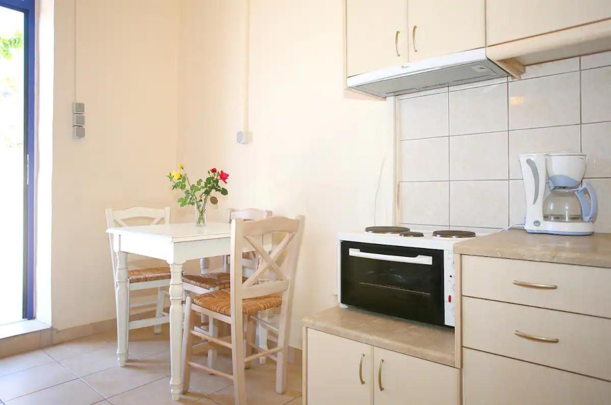 On The Beach Apartments Khora Sfakion Bagian luar foto