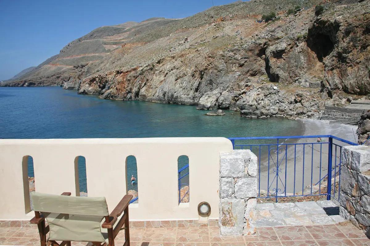 On The Beach Apartments Khora Sfakion Bagian luar foto