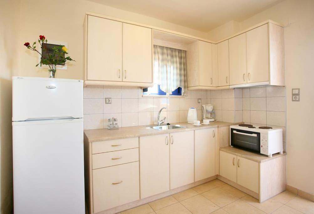 On The Beach Apartments Khora Sfakion Bagian luar foto