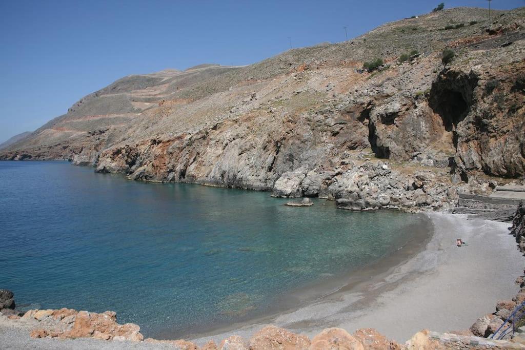 On The Beach Apartments Khora Sfakion Bagian luar foto
