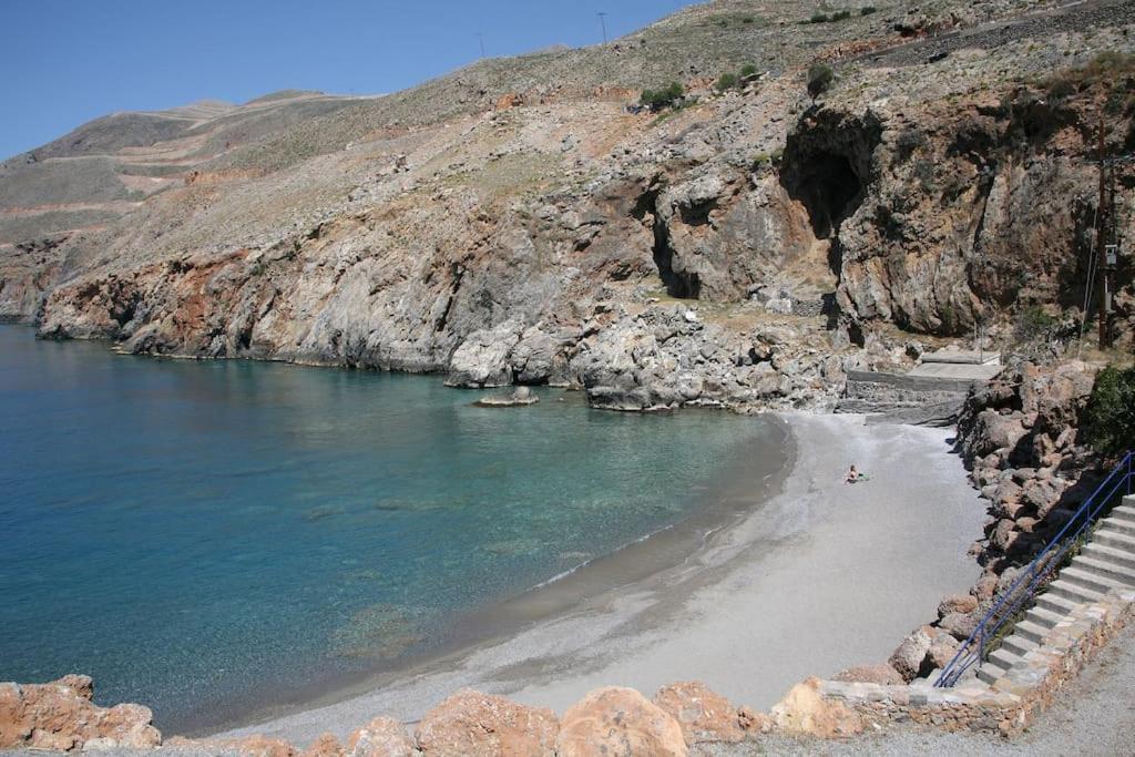 On The Beach Apartments Khora Sfakion Bagian luar foto
