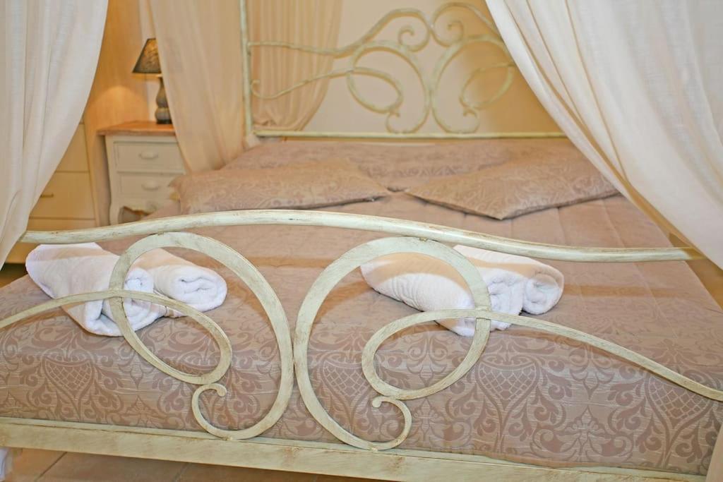 On The Beach Apartments Khora Sfakion Bagian luar foto