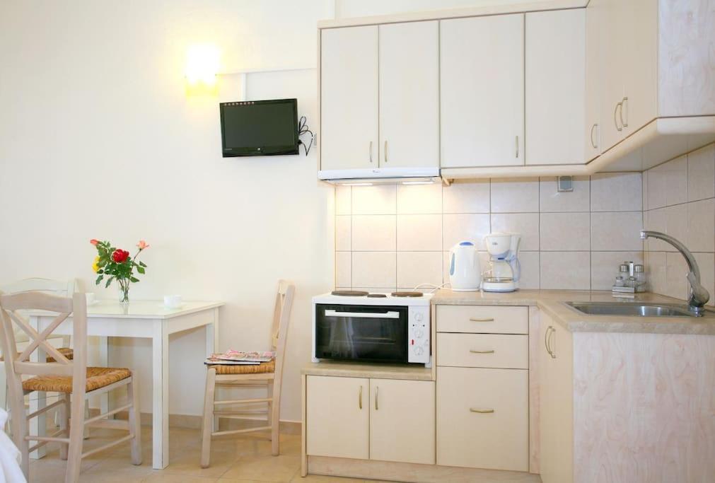 On The Beach Apartments Khora Sfakion Bagian luar foto