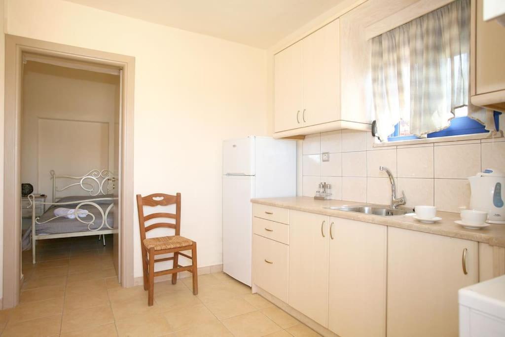 On The Beach Apartments Khora Sfakion Bagian luar foto